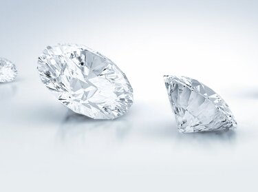 Top Wesselton Diamant im Vergleich zu Wesselton – Symbolbild