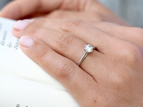 Verlobungsring Heaven 6 in 18K Weißgold mit Diamant 0,50ct D/IF