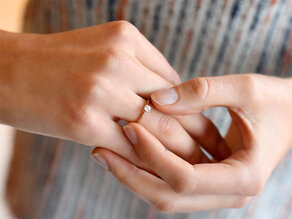 Verlobungsring Classic 4 in 9K Roségold mit Labordiamant 0,25ct E/VS