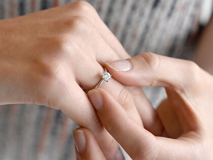 Verlobungsring Classic 4 in 14K Weißgold mit Labordiamant 0,50ct E/VS