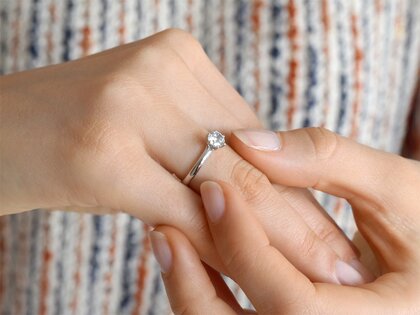 Verlobungsring Melody in 18K Weißgold mit Diamant 2,50ct G/VS