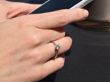 Verlobungsring Classic 6 in 18K Weißgold mit Diamant 0,50ct H/SI