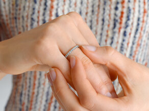 Verlobungsring Dusk in 14K Weißgold mit Labordiamanten 0,55ct E/VS