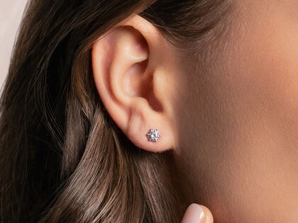 Ohrstecker Classic in 9K Weißgold mit Diamanten 2,00ct G/SI