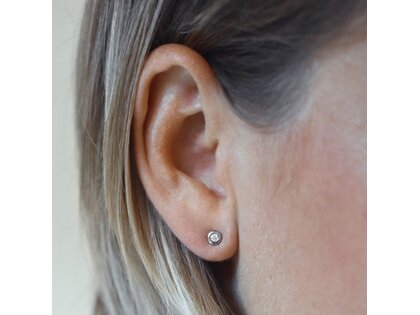 Ohrstecker Eternal in 14K Weißgold mit Diamanten 0,10ct GSI G/SI