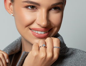 Verlobungsring Trinity in 14K Weißgold poliert