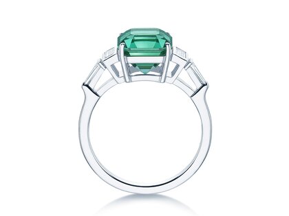 Verlobungsring Aureline in 9K Weißgold mit Grüner Turmalin 3,00ct und natürliche Diamanten 0,48ct