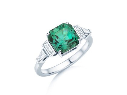Verlobungsring Aureline in 9K Weißgold mit Grüner Turmalin 3,00ct und natürliche Diamanten 0,48ct