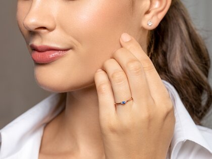 Geburtsstein-Ring Vivid Petite September in 9K Weißgold mit Saphir 0,10ct und Diamanten 0,02ct