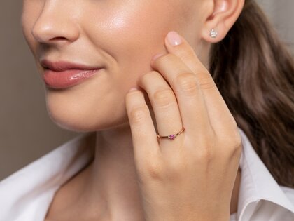 Geburtsstein-Ring Vivid Petite Oktober in 14K Gelbgold mit Pinker Turmalin 0,09ct und Diamanten 0,02ct