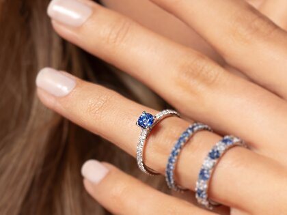 Verlobungsring Bright in 9K Weißgold mit Saphir 0,20ct und Diamanten 0,27ct