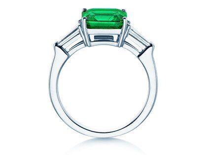 Verlobungsring Emerald Elegance in 14K Weißgold mit Smaragd 1,80ct und Diamanten 0,40ct
