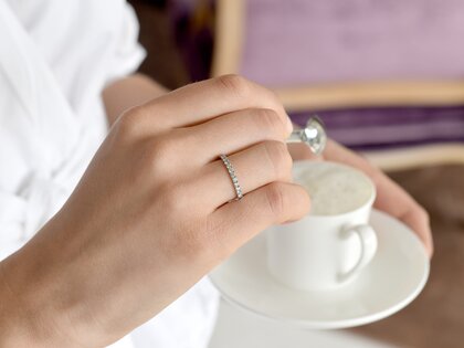 Verlobungsring Dusk in 14K Weißgold mit Labordiamanten 0,55ct E/VS