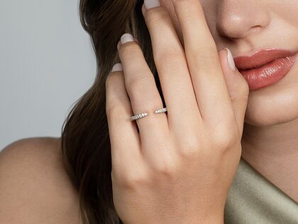 Verlobungsring Peak in 14K Weißgold mit Diamanten 0,36ct G/SI