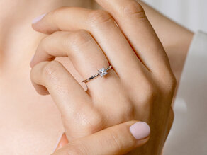 Verlobungsring Asscher Cut in 14K Gelbgold mit Diamant 0,15ct G/VS