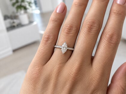 Verlobungsring Classic 4 Marquise Pavé in Platin