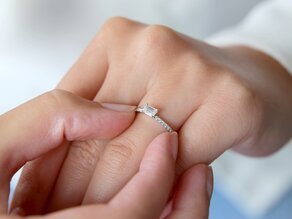 Verlobungsring Emerald-Cut in 14K Weißgold mit Diamanten 0,51ct G/VS