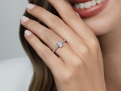 Verlobungsring Emerald Pavé in 14K Gelbgold mit Diamanten 0,94ct G/VS