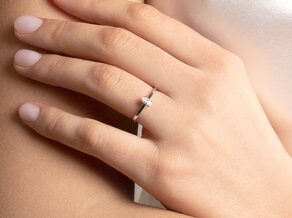 Verlobungsring Oval Cut in 9K Gelbgold mit Diamant 0,25ct