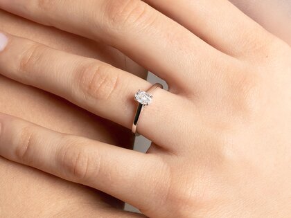 Verlobungsring Oval Cut in 18K Gelbgold mit Diamant 0,75ct G/SI