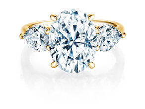 Verlobungsring Oval Pear Cut in 9K Gelbgold mit Labordiamanten 0,49ct E/VS