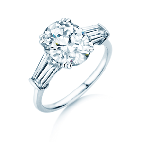 Verlobungsring Oval Tapered Baguette in 14K Weißgold mit Diamanten 0,41ct G/SI