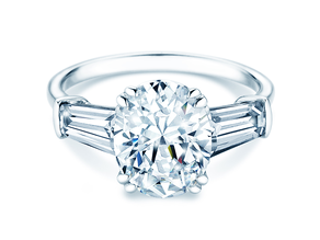 Verlobungsring Oval Tapered Baguette in 14K Weißgold mit Diamanten 0,41ct G/SI