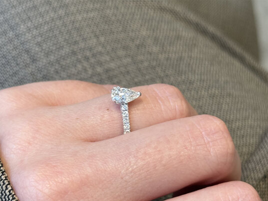 Verlobungsring Pear Pavé