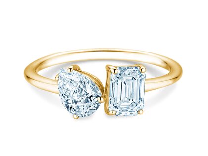 Verlobungsring Toi et Moi Pear & Emerald in 9K Gelbgold mit Labordiamanten 0,30ct E/VS