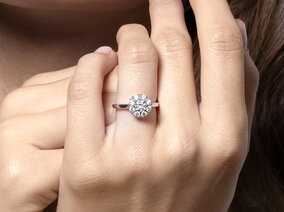 Verlobungsring Bloom in 18K Weißgold mit Diamanten 0,49ct G/SI