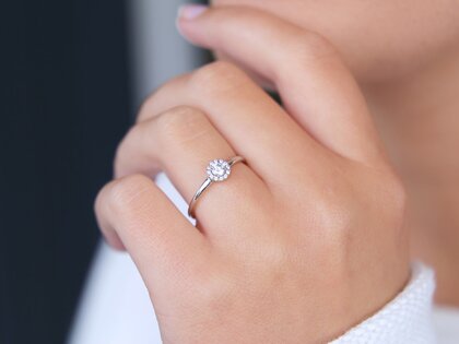 Verlobungsring Flower in 14K Weißgold mit Diamanten 0,33ct G/SI