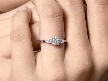 Verlobungsring Allure in 14K Weißgold mit Diamanten 0,41ct G/SI