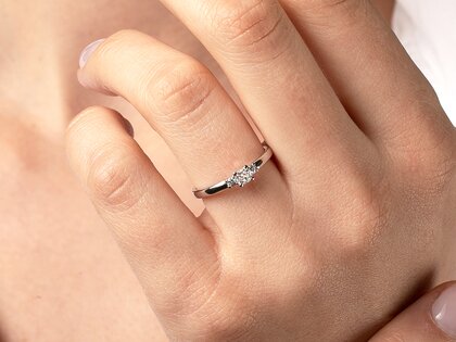 Verlobungsring Vivid Petite Cushion Cut in Platin