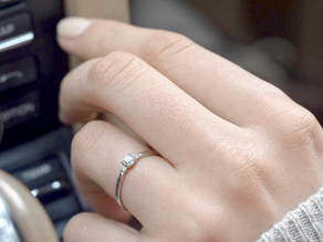 Verlobungsring Vivid Petite Diamond in 14K Weißgold mit Labordiamanten 0,30ct E/VS