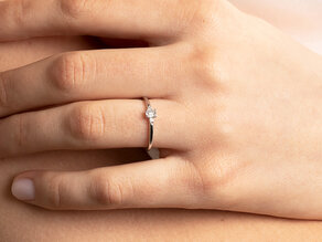 Verlobungsring Vivid Petite Emerald Cut in Roségold