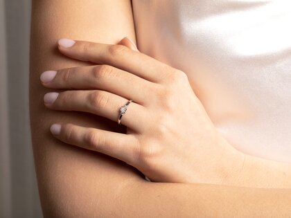 Verlobungsring Vivid Petite Radiant Cut in 9K Roségold mit Diamanten 0,31ct G/SI