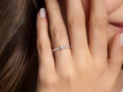 Verlobungsring Classic 4 Pavé in 14K Weißgold mit Diamanten 0,30ct G/SI