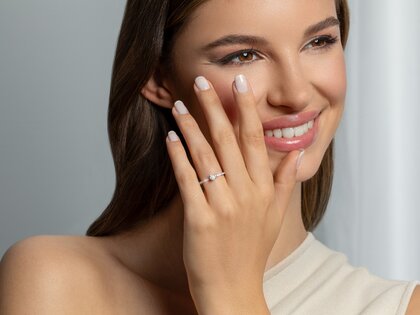 Verlobungsring Classic 4 Pavé in 14K Gelbgold mit Labordiamanten 0,56ct E/VS