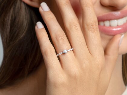 Verlobungsring Classic 4 Pavé in 14K Gelbgold mit Diamanten 0,56ct G/SI