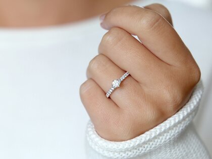 Verlobungsring Classic Pavé in 18K Gelbgold mit Diamanten 0,60ct G/SI