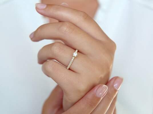 Verlobungsring Classic Pavé in 18K Gelbgold mit Labordiamanten 0,86ct