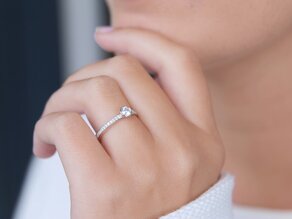 Verlobungsring Eternal Pavé in 18K Weißgold mit Diamanten 0,35ct G/SI