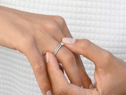 Verlobungsring Pure Diamond in 18K Weißgold mit Diamanten 0,49ct G/SI