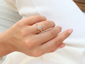 Verlobungsring Royal Pavé in 18K Gelbgold mit natürlichen Diamanten 0,40ct G/SI