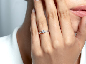 Verlobungsring Surprise Pavé in Platin