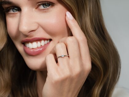 Verlobungsring Classic 4 in 9K Gelbgold mit Diamant 0,20ct H/SI
