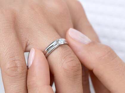 Verlobungsring Classic 4 in 14K Weißgold mit Diamant 0,40ct H/SI