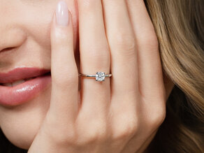 Verlobungsring Classic 4 in 18K Roségold mit Diamant 0,60ct H/SI