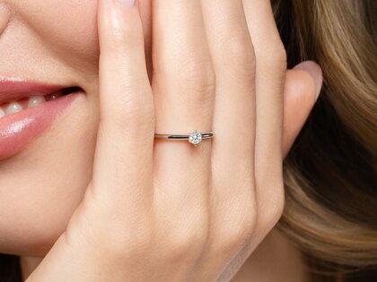 Verlobungsring Classic 6 in 18K Weißgold mit Diamant 0,10ct H/SI