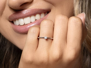 Verlobungsring Classic 6 in 18K Weißgold mit Diamant 0,10ct H/SI